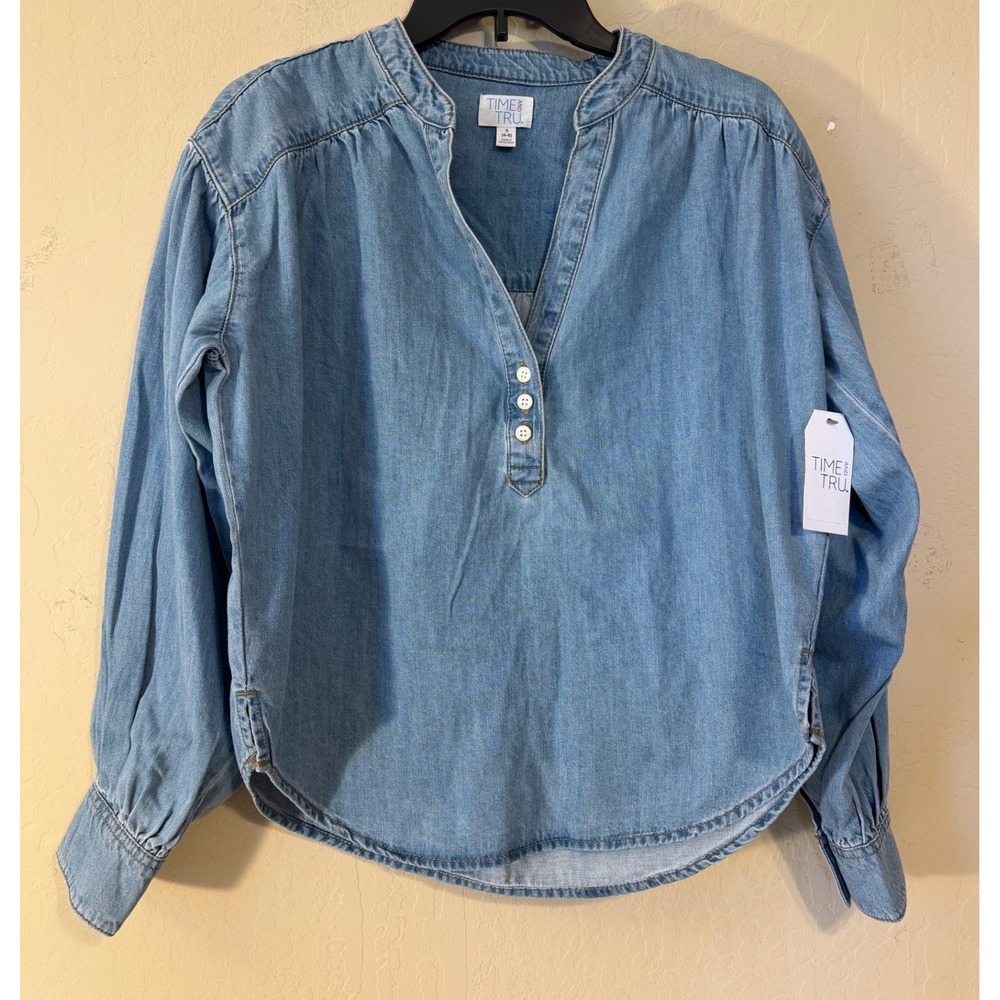 Time and Tru Top Women S‎ 4-6 Blue Chambray Denim Boho Long Sleeve Blouse NEW